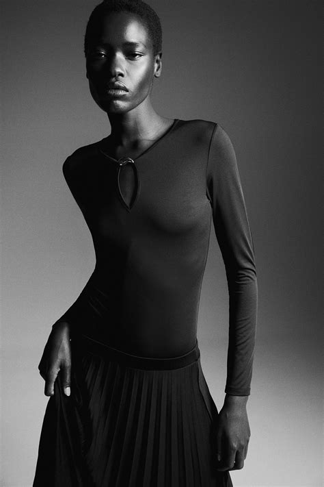 Body con pietra decorativa - Scollo arrotondato - A maniche lunghe