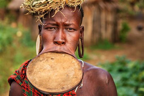 cultural significance of lip plates