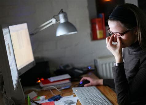 If you have an uncorrected vision problem, this can make computer use uncomfortable and can lead to blurred vision and eye strain. Tips for Combating Computer Eye Strain: 20 Rule ...