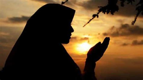 Ucapan kesembuhan doa untuk mendoakan menjenguk orang sakit. Ucapan Doa Untuk Menjenguk Orang Sakit Sesuai Sunnah ...