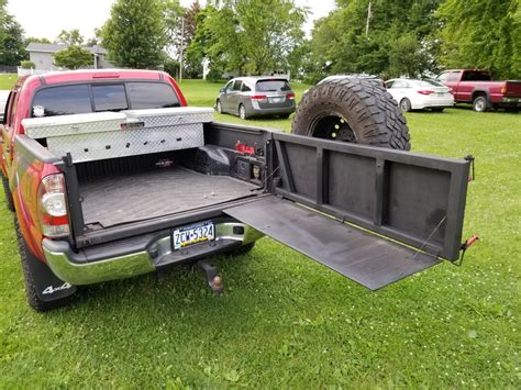 Swingout Tailgate With Folddown Table And Spare Tire Carrier 500 Obo