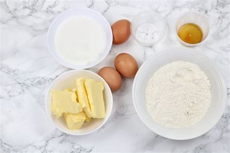Ingredients vanilla cupcake recipe list. Easy Vanilla Cupcakes Recipe | Cupcakes - Recipe Vibes