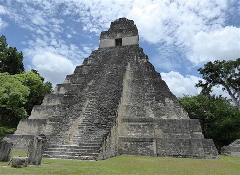 Tikál W Gwatemali I Piramidy Majów Tikal Gwatemala