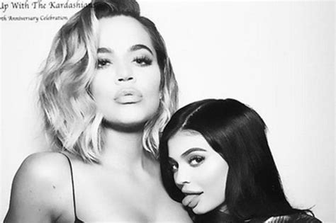 Kylie Jenner Licks Khloe Kardashians Boob In Bizarre Sister Portrait