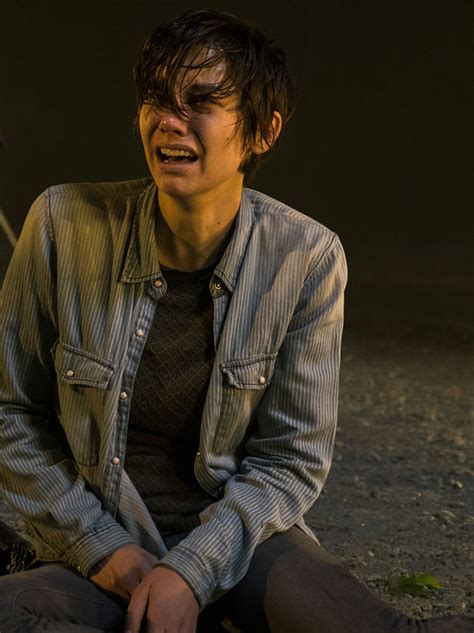 The Walking Deads Maggie Will Seek Vengeance On Negan After Brutal Premiere Tv And Radio