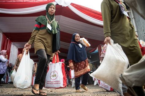 Jelang Pemilu Pemerintah Mau Setop Sementara Bansos Pangan Kumparan