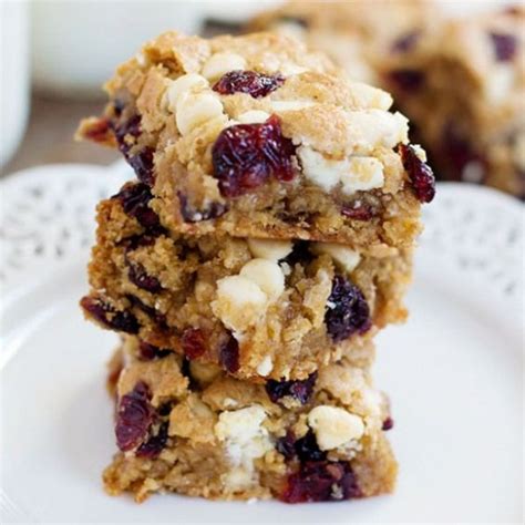 Cranberry White Chocolate Oatmeal Bar. These Cranberry White Chocolate ...