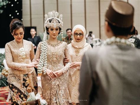 √ Ide Populer Untuk Foto Prewedding Raditya Dika | Gallery ...