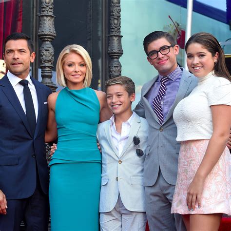 Kelly Ripa And Mark Consuelos Daughter Looks Grown Up In Prom Picture