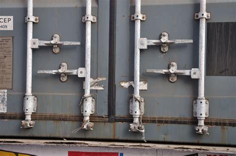 Intermodalcontainerdoorlockingsystem Kolkata2011 02 030362