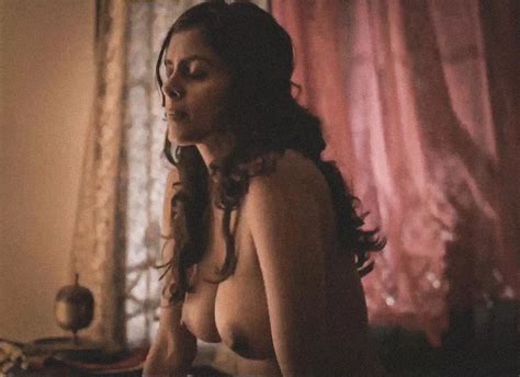 Indian Actress Kani Kusruti Nudes Sexypornpictures Org
