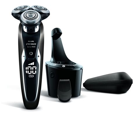Mike Piazza Tests The New Philips Norelco Shaver Series 9000 Against