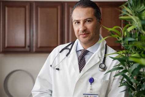 How to Choose a Medical Doctors Near Me - Dr. Amir Parvinchi