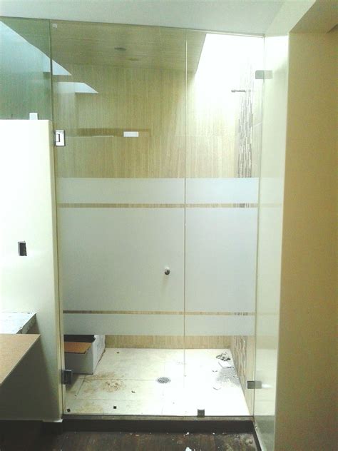 Cancel vidrio templado con esmerilado | Cancel para baño, Diseño de interiores de baño, Puertas 