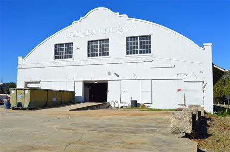 LEESBURG — The A.S. Herlong & Co. packing plant, one of the busiest