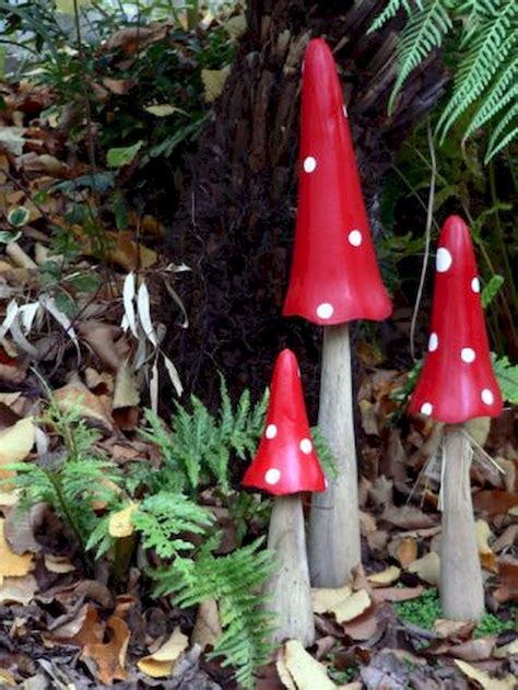 Suprising Garden Art Mushrooms Design Ideas For Summer Worldecor