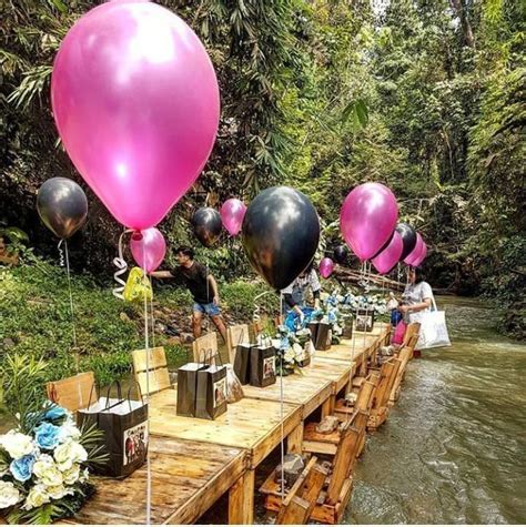 Wooden tables and chairs have been placed in the river itself, allowing guests to sit in the water and feel its steady stream all around. Anda Boleh Berendam Sambil Pekena Kambing Bakar Di Gerai ...
