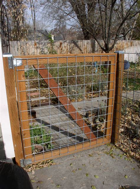 What is a dog run fence. Cheap Fence Ideas For Dogs In DIY Reusable And Portable ...