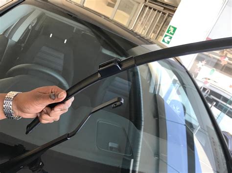 How To Change Wiper Blades On Your Honda Cr V Motoring News And