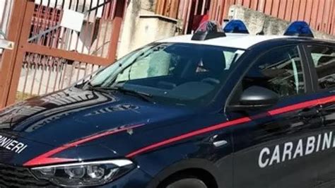 Ucciso Un 43enne A Bari Con Due Colpi Di Pistola Giornale Di Brescia