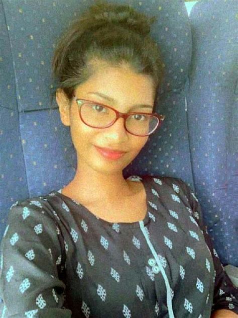 Sri Lankan Busty Slim Girl Saggy Tits Selfie Leakedbabez First On Net