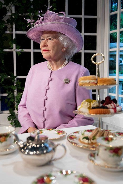 Heres How You Can Have Afternoon Tea With The Queen Afternoon Tea English Tea Party Royal Tea