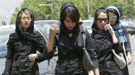 Fashion Jihad How Iranian Women Used Fashion To Protest Egyptian Streets