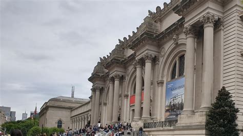 직곡의 미국투어 뉴욕 Metropolitan Museums 앞 Youtube