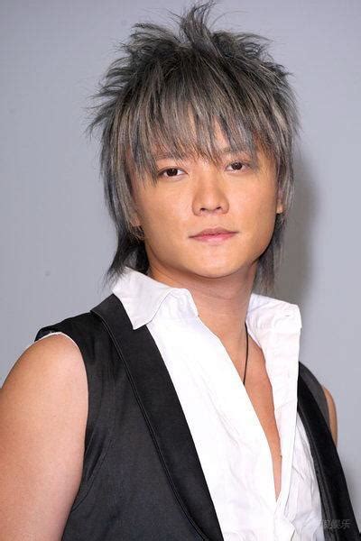 宅男腐女的爱好导航。 地址发布页： landh.cyou 最新地址： ldh. 阿沁飞儿宣传恩爱甜蜜 陈建宁大呼受不了(附图)_影音娱乐_新浪网