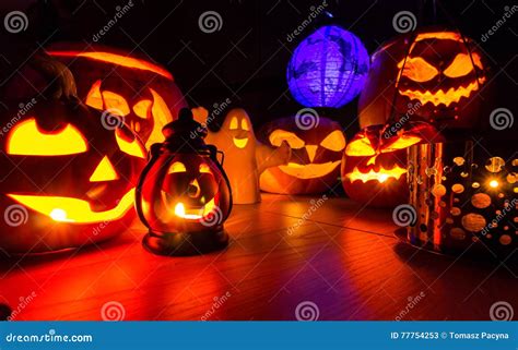 Halloween Pumpkins At Night Stock Photo 20527428
