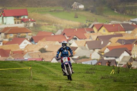 The red bull romaniacs extreme enduro rally. Graham Jarvis gewinnt ersten Tag der Red Bull Romaniacs 2020