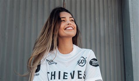 Show all show first 10. Twitch Streamer Valkyrae Stuns Fans With Her New TikTok Video