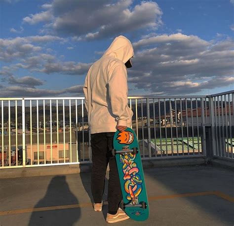 𝐸𝑚𝑖𝑙𝑖𝑎 ☁︎ Skateboard Aesthetic Skateboard Aesthetic Boy Skateboard