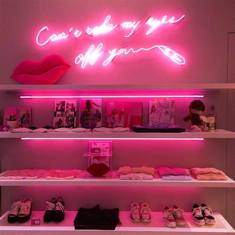 Pin By 𝐃𝐢𝐚𝐮𝐧𝐚 On Pink In 2019 Neon Room Neon Bedroom Aesthetic Bedroom