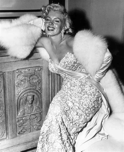 Marilyn Monroes Best Fashion Moments Of All Time 2022