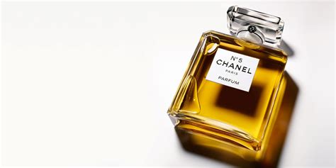 A História Da Chanel O Luxo Combina Com O Simples