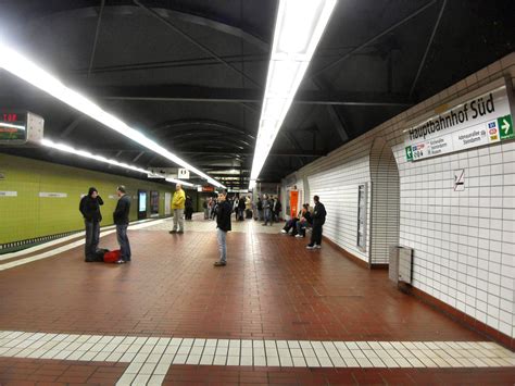 Ein zeichen des aufbruchs und des strukturwandels im ruhrgebiet. Hamburg Hauptbahnhof