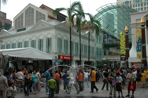 Demikian halnya pada bugis dalam memberikan wejangan, petuah, ataupun nasihat selain menggunakan tutur kata yang lumrah biasa juga diselipi pepatah. LifeStyle: Sedikit Tips tuk berlibur ke Singapore