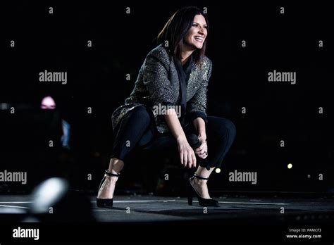 Laura Pausini In Concert Hi Res Stock Photography And Images Alamy