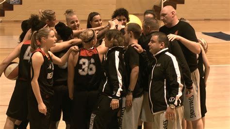 Les belgian cats n'ont éprouvé aucune peine à se débarrasser de très modestes joueuses d'amérique centrale lançant idéalement le premier championnat du monde de leur histoire. The Belgian Cats - Vous voulez leur numéro