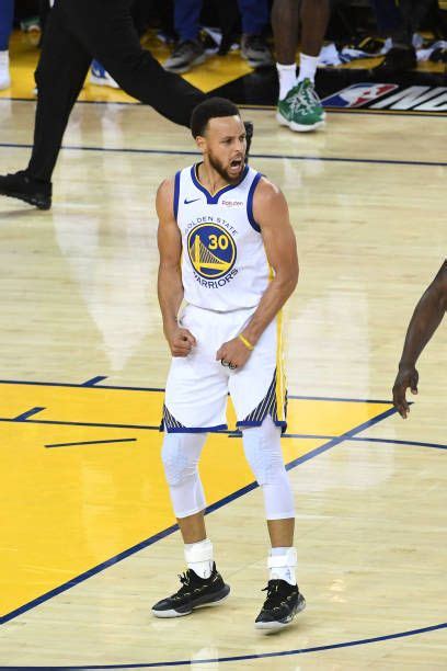 Golden state warriors dominate west coast with stephen curry as point guard, klay thompson, draymond green, andre iguodala, harrison barnes, and also andrew. Pin by Carislordmitchell on Steph curry wallpapers in 2020 ...