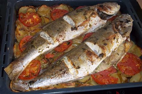 ¿todavía sigues pensando que solo te puedes comer el brócoli cocido? Corvina al horno - Cocinar con-Ciencia