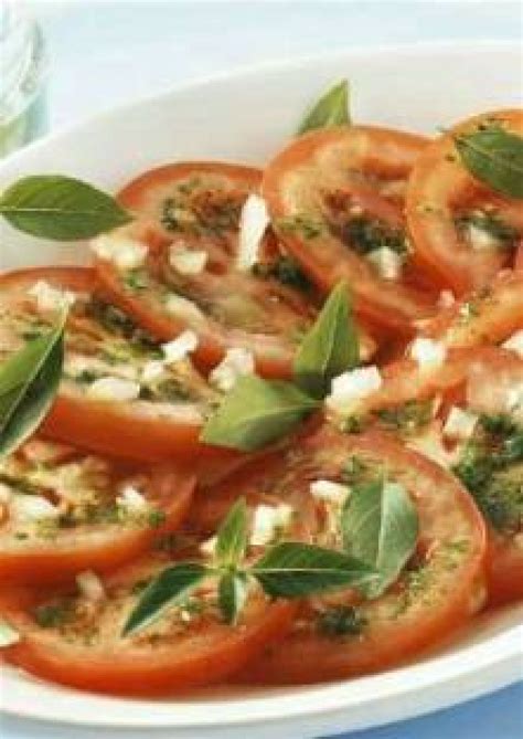 Salade De Tomates Au Basilic