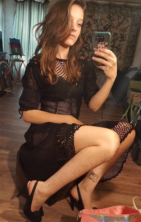 Awkward Instagram Beauty Trend Women With Hairy Legs