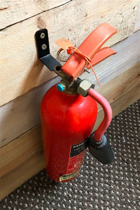 Fire Extinguisher Wall Mount Bracket Easy Fire Safety