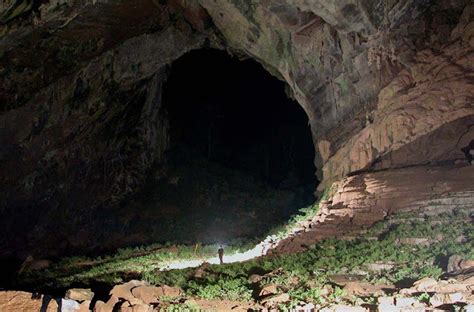 A Maior Caverna Do Mundo Gigantes Do Mundo