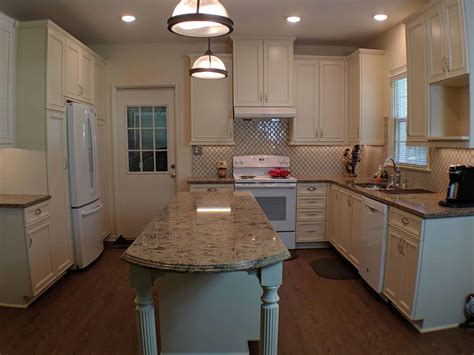 Adding an Island to a Small Kitchen in Tallahassee, FL