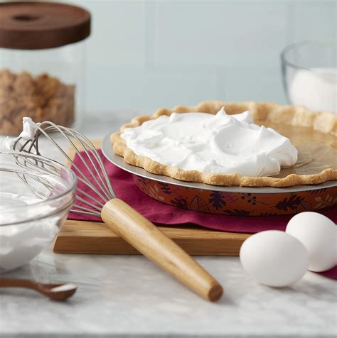 I don't like using raw eggs and i don't always have meringue powder which are both common ingredients in royal icing. Meringue Powder Substitute In Icing / The 5 Best Meringue Powder Substitutes Food Shark Marfa ...