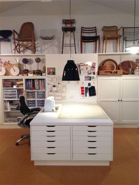 Got a great idea for using standard or diy'd furnishings in a craft room? 40 Best Craft Rooms Using IKEA Furniture 48 | Craft room ...