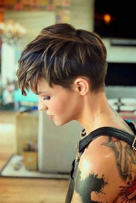 40 Unique Pixie Haircut Ideas For This New Season In 2020 Short Hair